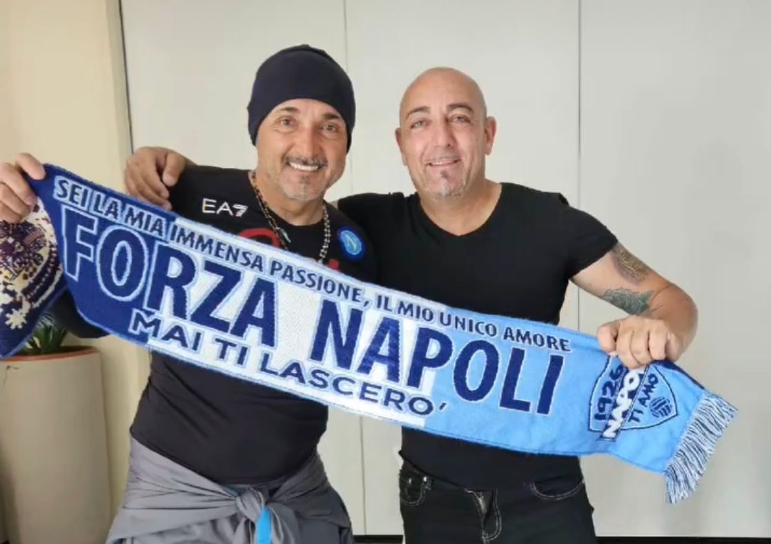 Foto Show Carmine Esposito Fa Visita Nel Ritiro Del Napoli Al Suo Ex